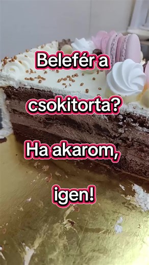 A csokitorta is belefér, ha úgy akarom! 😏 Letölthető PDF-ek 👉 https://fogyisztori.hu/letoltesek/ Konzultáció: https://fogyisztori.hu/konzultaciok/ Támogatás: Buy Me a Coffee: https://coff.ee/fogyisztori PayPal: https://paypal.me/fogyisztori #fogyisztori #életmódváltás #kalóriadeficit #fogyás #diéta Médiamegjelenés, kapcsolat: fogyisztori kukac gmail.com