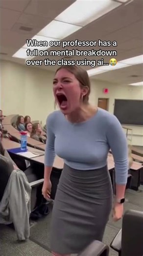 Woah 😳 #professor #lecture #crashout #college #school