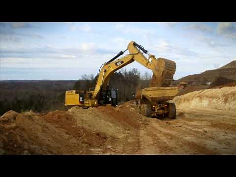 Cat® 374F Large Excavator at Work | Truck Loading
