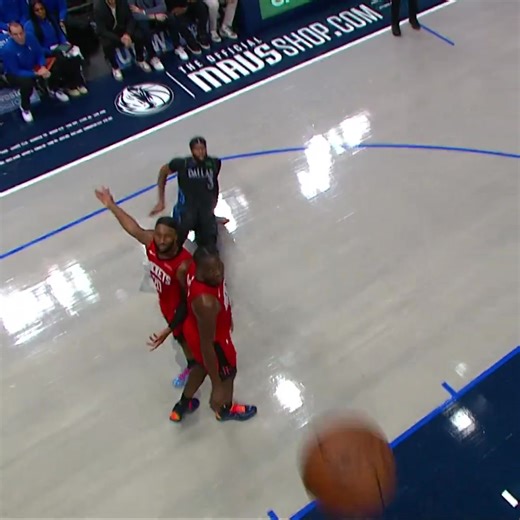 AD scores over TWO defenders… and draws the foul 😮🔥 23 PTS | 11-15 FGM | 23 MIN ⏱️ New subscribers get 35% OFF on NBA League Pass 👉 ⁦https://bit.ly/NBAPHLeaguePassSoS⁩ #NBAPhilippines #NBAHighlights | NBA Philippines