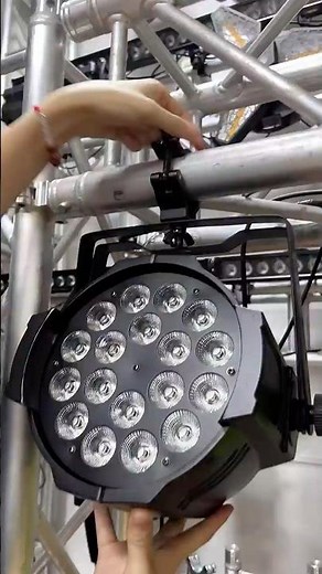 Ultimate Stage Lighting 18pcs 18W LED PAR Light in Action!