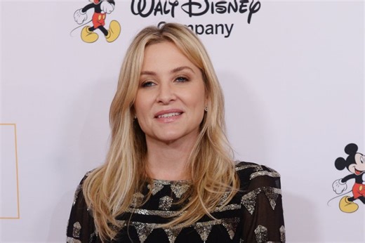 Watch: Jessica Capshaw discusses '9-1-1: Nashville' faceoff with LeAnn Rimes