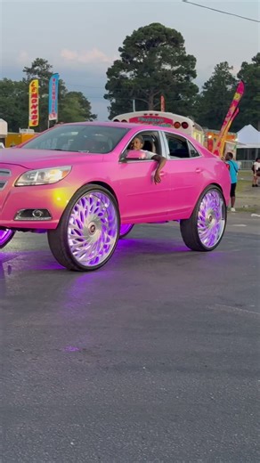 Chevy Malibu on 32’s Ridin Out