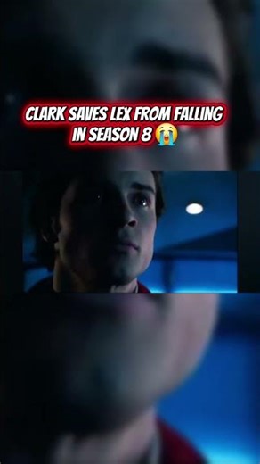 Clark’s FIRST flight scene 💀🪟 #smallville #superman #fyp