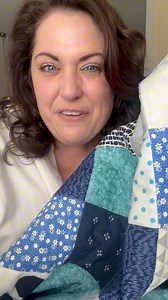 Here is a quick tutorial on how I mitre my corners when sewing on my quilt binding. You can totally do this!#mitredcorners #quilting #quiltingismytherapy #sewingtutorial #learntosew #beginnerquilter #quiltbinding | She Sews Seams