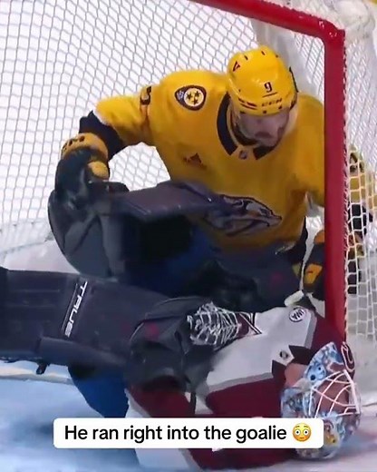 Scott Wedgewood was later taken out of the game for concussion protocol 👀