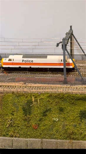 The police are assisting with a runway train here at lakeside today #modeltrains #modelrailway #fyp #modeltrain #class37 | Lakeside Parkway Model Railway