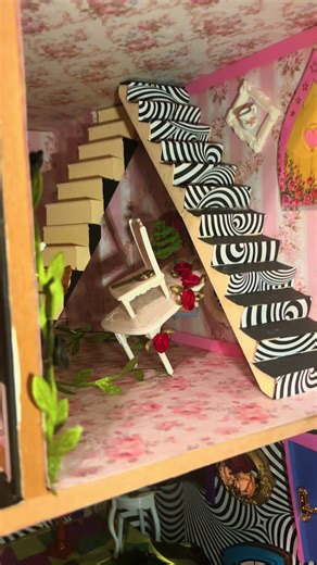 Day 51 of house and niblets. Got some more done with this room, but more to go. #dollhouse #absurdism #gottakeeplivin