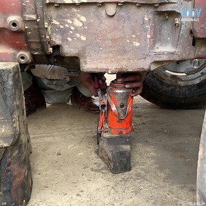 Replacing The Timing Gear On a Tractor! | Voov Repairs