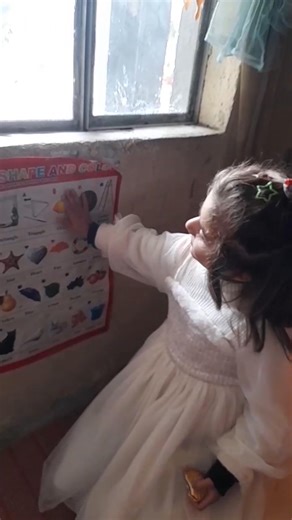 👋 Grade PG Texture Exploration! 👋 Our PG students engaged in a hands-on activity to identify and differentiate between rough and smooth textures, boosting their physical development and sensory awareness. ✨🪵🧵 Wednesday, December 3, 2025. #GradePG #PhysicalDevelopment #TextureExploration #RoughAndSmooth #Universe96SchoolOfExplorers #EarlyLearning #SensoryActivity #FunWithLearning | Universe 96 School of Explorers