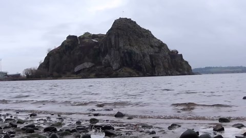 Dumbarton Rock and the Viking siege that shattered British power, how Ivar the Boneless conquered the North