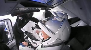 NASA a anuntat ca 2 astronauti vor ramane pe Statia Spatiala Internationala 8 luni in loc de 8 zile