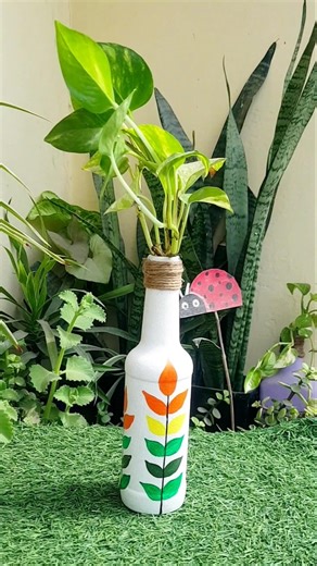 Upcycled Beauty: Transforming Glass Bottles into Art #art #shortvideo #shorts #ytshorts #upcycle