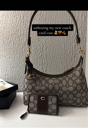 Unboxing the Coach Essential Small Zip Around Card Case