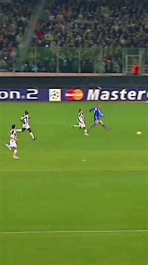 Ronaldo vs Juventus – UCL 2004/05 Juventus vs Real Madrid #football