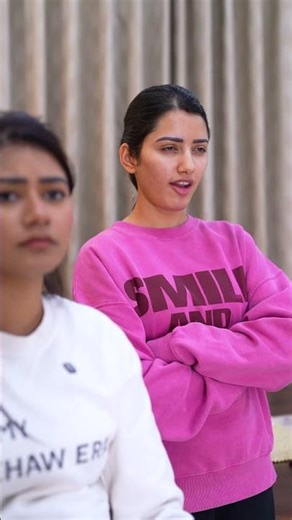 Yaha Toh Izzat Nahi Milegi 🤣 #neetubisht #comedy #lakhneet #funny #ytshorts #trending #viral