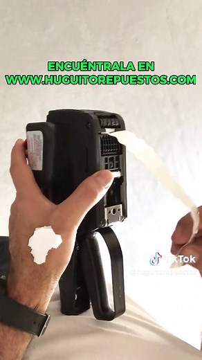 Cómo cambiar el rollo en una pistola etiquetadora