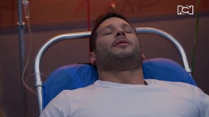 #Enfermeras | https://bit.ly/3FL9eIy | Al salir de rumba, Kathy conoce una persona que solo le traerá problemas. 😱 | Canal RCN