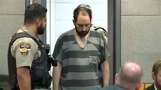 Travis County judge declares mistrial in deadly conduct case against Daniel Perry