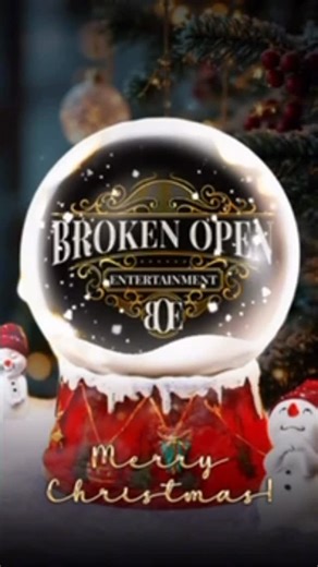 BROKEN OPEN ENTERTAINMENT on Instagram: "MERRY CHRISTMAS FROM THE BROKEN OPEN ENT. TEAM 🎄🫶🏽 #merrychristmas"