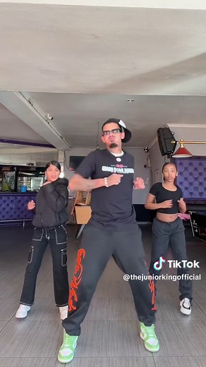 Easy and Trendy Habibi Dance Tutorial with Shayshayyy and Caycayy