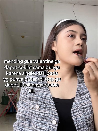 Valentine's Day: Mending Single vs. Taken