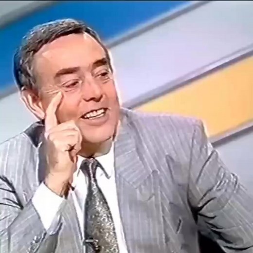 Brilliant Saint & Greavsie clip from this day in 1989. Here Jimmy Greaves tells us how impressed he was with England’s recent 0-0 friendly draw with Italy. Sarcastic, hilarious, no-nonsense punditry at its very best. | Football: The Vintage Collection