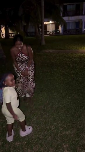 amber ray (@amber_ray0)’s video of amber ray reaction to her nanny not having food