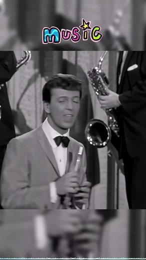 Dion DiMucci - Runaround Sue #RunaroundSue #Dion #ClassicRock #Oldies #60sMusic