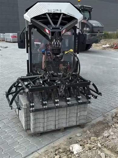 S24 PaveJet Paver Laying Machine