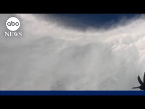 U.S. Air Force ‘hurricane hunters’ fly into Melissa’s eye