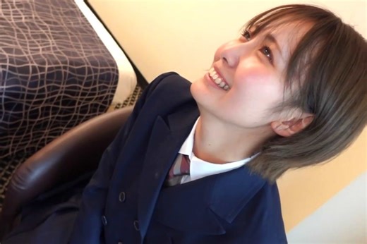 【無修正エロシロウト動画】超絶美人Ｊ系制服コス激似合うショートカットＳＳＳ級透明感抜群美人女子降臨高層ホテルハメ撮り！着衣ＳＥＸ最高！最後生中！高画質◎