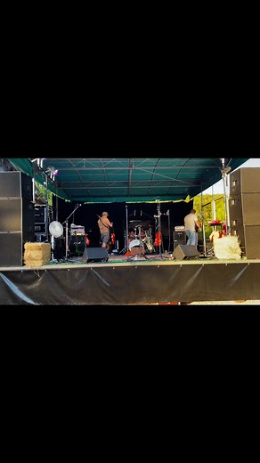 Singlar Blou on Reels