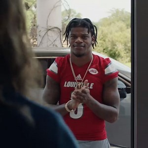 Have you seen the newest #HeismanHouse commerical yet? 😏 #GoCards | Louisville Cardinals