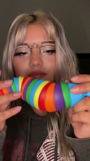 #asmr #slug #rainbowslug #fidgettoys #fidgetasmr #asmrtiktok #asmrvideo #asmrsounds #asmrtriggers #tingles #relax