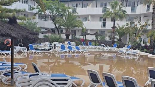 Costa Teguise forced to close hotels as major airlines issue statements