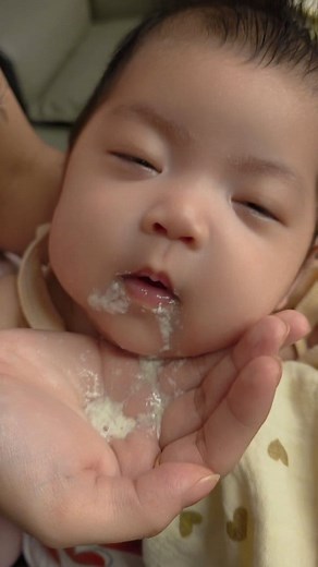 halaa normal po ba? #babyahra | Baby Ahra