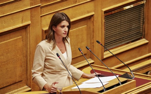 Νοτοπούλου: Συνεχίζεται η παράνομη πρακτική στη χορήγηση αδειών άνευ αποδοχών για ανατροφή τέκνου σε εκπαιδευτικούς