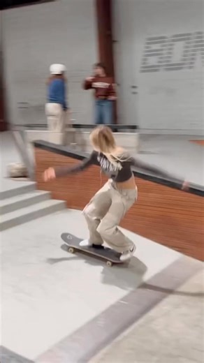 SKATEstuff 🛹❤️ #skateboarding #skatergirlstyle #skate #longboarddancing #girlpower #sportgirl #ootd #aesthetic #dancing #reels #trendingreelsvideo #usareels | Skate Lover