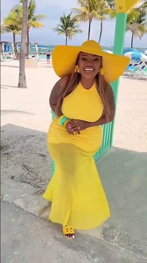 Estela Malina - Silence of the Horizon 🎶 Music Video - Natural Older Woman #BigNyashAfrica