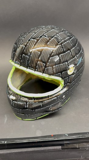 Painting a Moto Helmet for @demibagby Pt.1: Carbon Fiber Bricks. Tattooed helping hands: @ink.x.air #art #artist #artwork #bricks #carbonfiber #airbrush #airbrusher #airbrushing #motorcycle #motorcyclehelmet #motorcyclehelmets #graffiti #graff #graffitiart #graffitis #moto #motos #motohelmet | JBo Airbrush