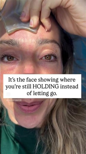 ￼In Chinese face reading, the lines on the nose bridge are about boundaries… Read caption ￼