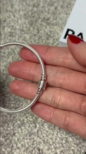 Pandora Moments Barrel Clasp Snake Chain Bracelet #pandora #pandorajewelry #bracelet #pandoramoments