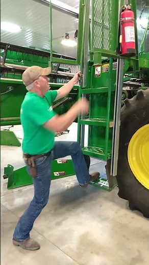 FARM SHOW -Homebuilt Lift Kept His Dad Combining