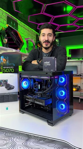 💥Мощный ПК для профессионального создания контента: монтажа, рендера, 3D. Стриминга и работы с ИИ-задачами. С запасом мощности 💪 на годы вперёд. Характеристики➡️ 🔴Процессор: Ultra 7 265KF (20/20) 🔴Мат.плата: Z890 ddr5 🔴Оперативная память: 32 gb ddr5 🔴M.2: 1 Tb 🔴Видеокарта: RTX 5070 12 gb 🔴Блок питания: 850w 80 gold 🔴Кулер: LM360 ________________________ 🚩Гарантия 12 месяцев. ✅ Стоимость: 205 000 сом. 📲 0552 776464 📲 0556 992266 ___________________________ ✋Мы находимся по адресу: Кас