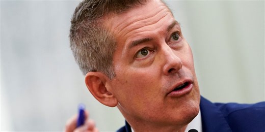 'Very strong words': CNN host reacts to aviation expert's dire warning to Sean Duffy