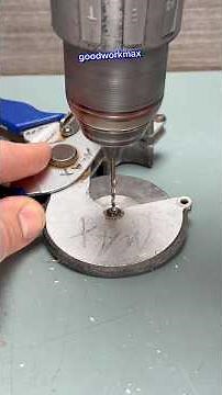 How to change a rotary cutter blade?