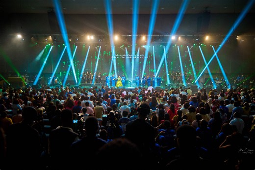 Diana Hamilton 'shuts' down Accra with powerful ‘Aha Yɛ’ moment at 2026 Awake Experience