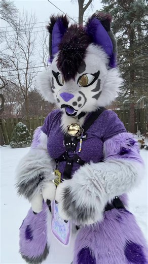 shook so hard at the end that it shook the earth😂 #furry #fnaf #catfursuit #furrydance #phoneguy