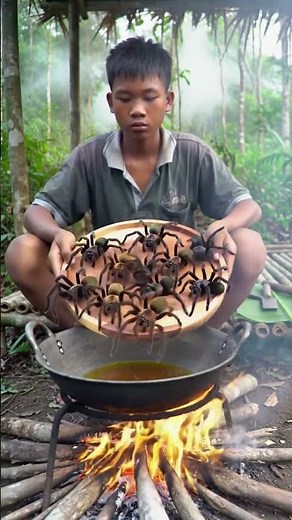Wilderness Cooking Fired Tarantulas Alone – Primitive Life Hacks!